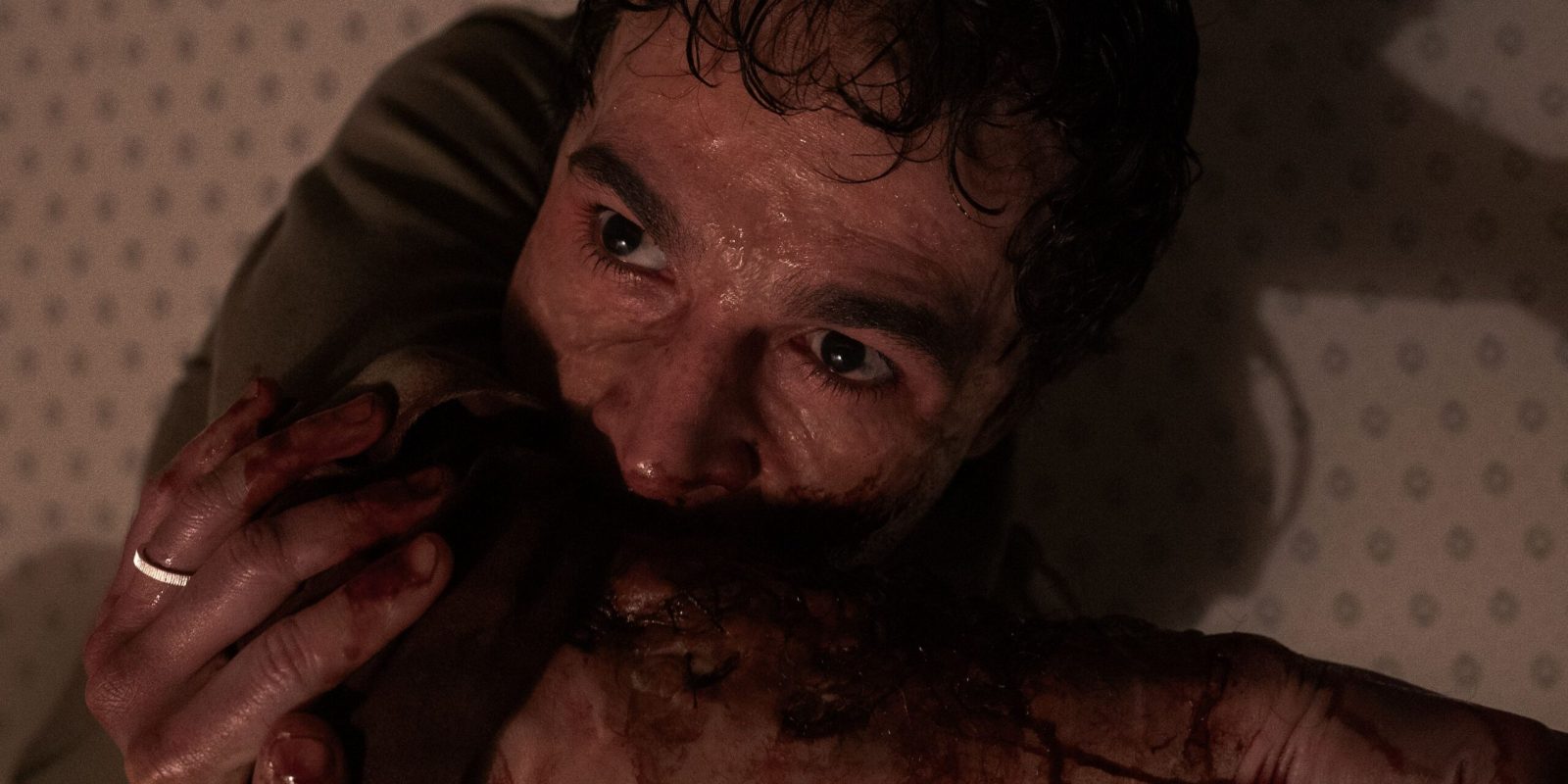 Le 5 Scene Indimenticabili e Terrificanti di Wolf Man 2025 Che Ti Lasciano  Senza Fiato - Prime Video Italia